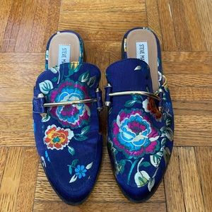 Steve Madden printed mules